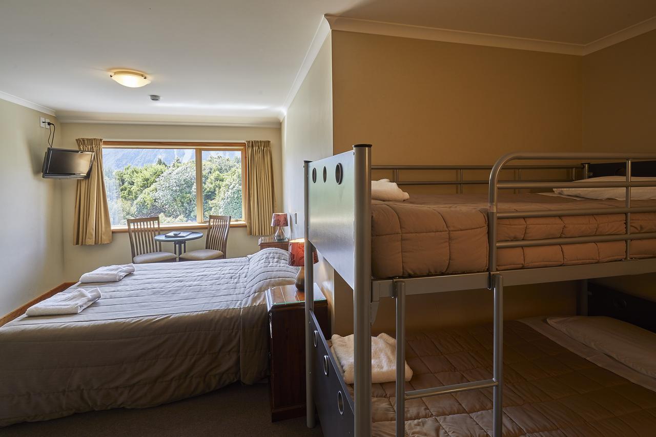 Aoraki Mount Cook Alpine Lodge Exterior photo